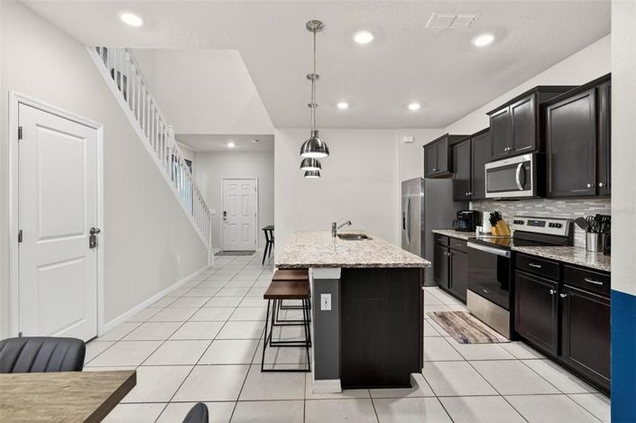 Image No.20-7 Bed House for sale