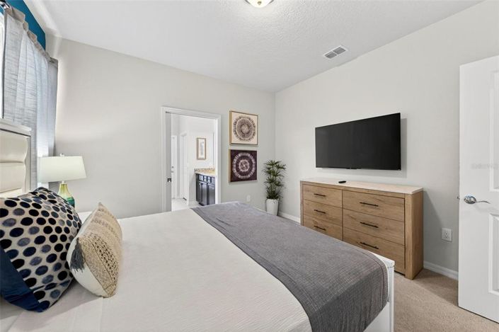 Image No.24-7 Bed House for sale