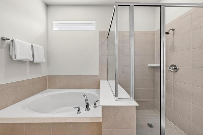 Image No.28-7 Bed House for sale