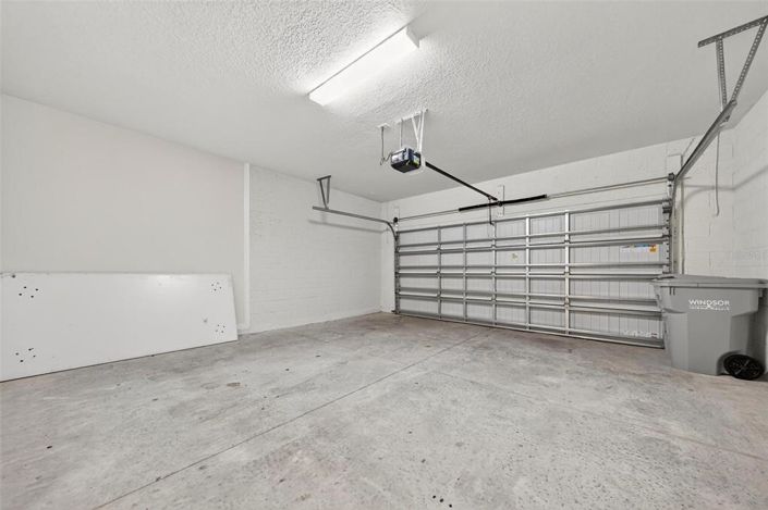 Image No.33-7 Bed House for sale