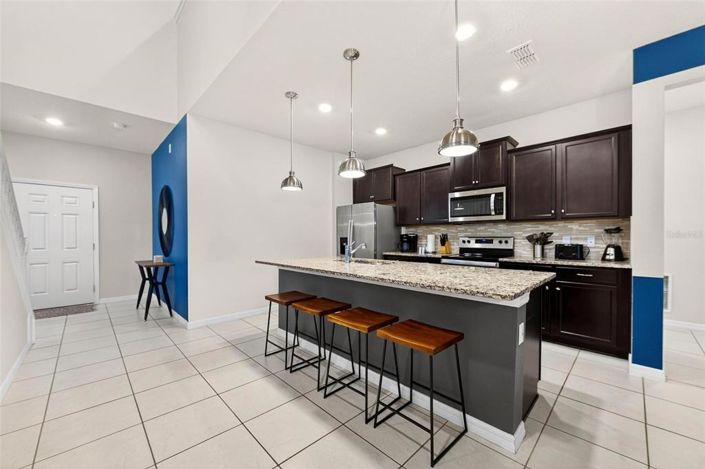 Image No.9-7 Bed House for sale