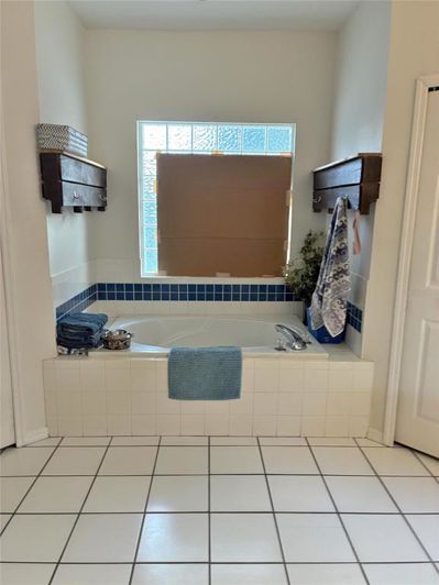 Image No.13-3 Bed Property for sale