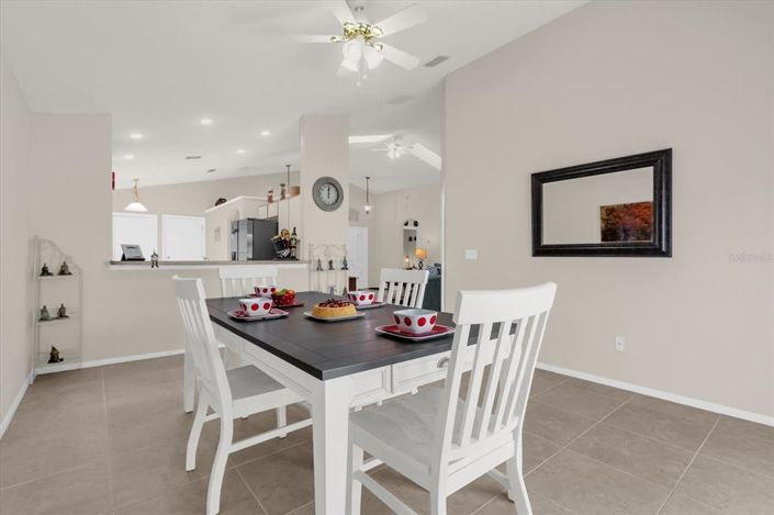 Image No.11-3 Bed House for sale