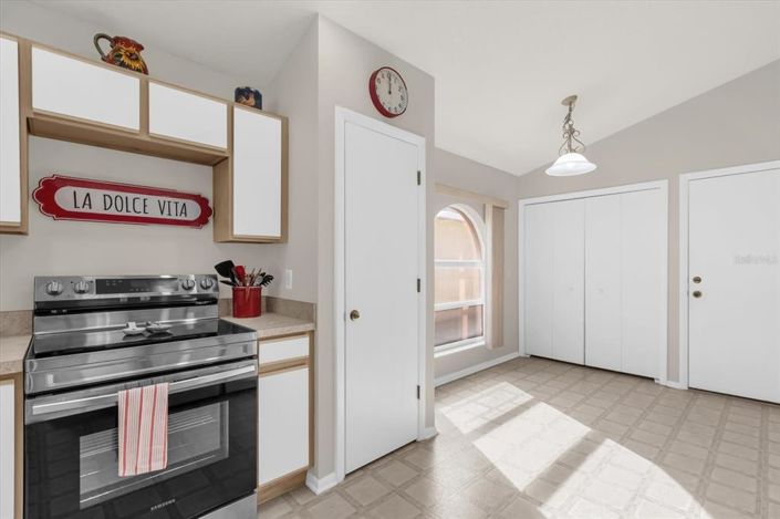 Image No.15-3 Bed Property for sale