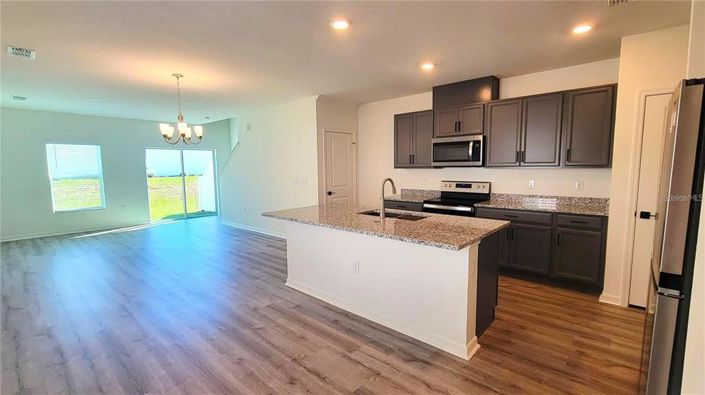 Image No.6-3 Bed Townhouse for sale