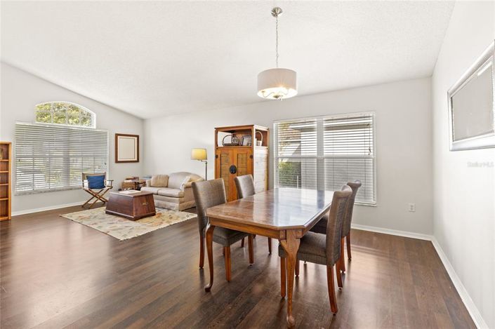 Image No.5-Propriété de 4 chambres à vendre à Davenport