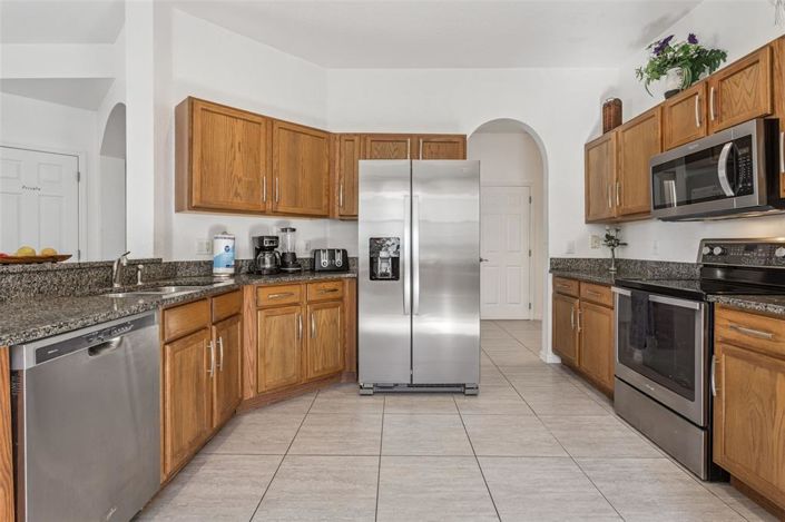 Image No.12-5 Bed House for sale