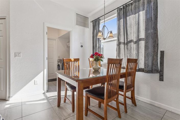 Image No.15-5 Bed House for sale