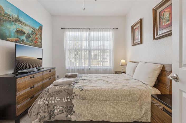 Image No.17-5 Bed Property for sale