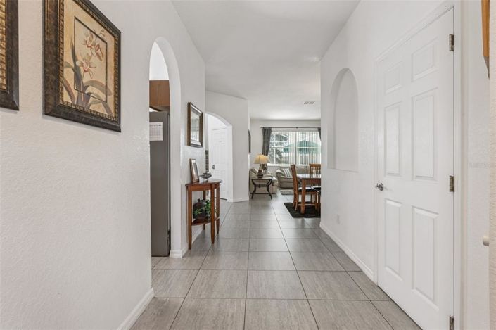 Image No.4-5 Bed Property for sale