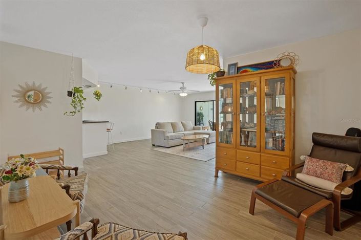 Image No.10-2 Bed Apartment for sale