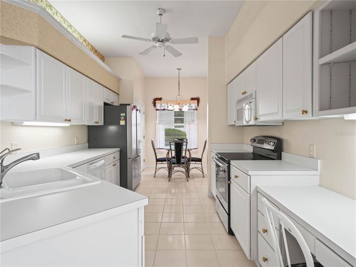 Image No.10-3 Bed House for sale