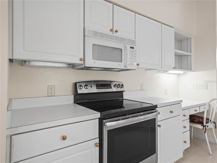 Image No.12-3 Bed Property for sale