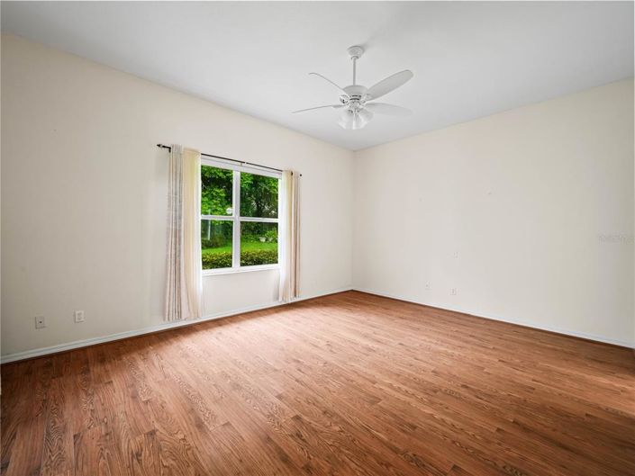 Image No.15-3 Bed Property for sale