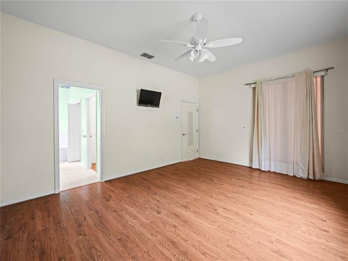 Image No.16-3 Bed Property for sale