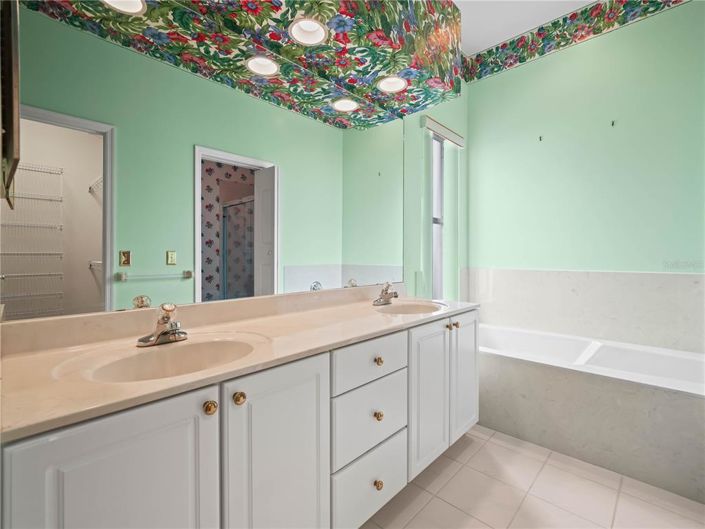 Image No.18-3 Bed House for sale