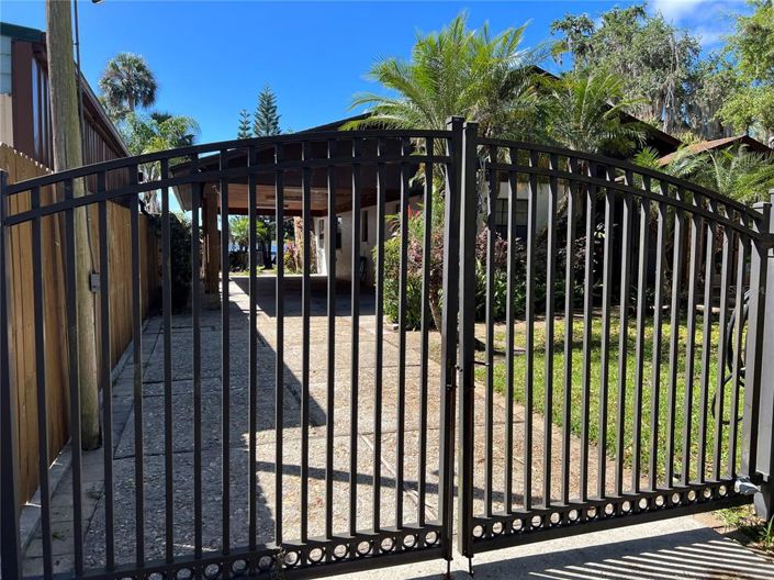 Image No.12-3 Bed Property for sale