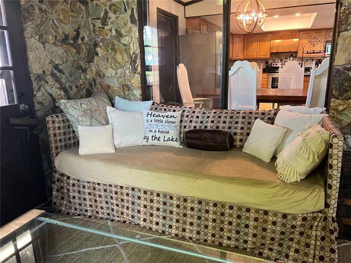 Image No.30-3 Bed Property for sale