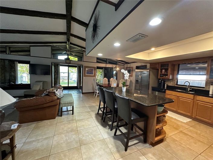 Image No.4-3 Bed Property for sale