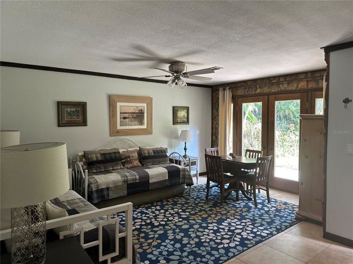 Image No.40-3 Bed Property for sale