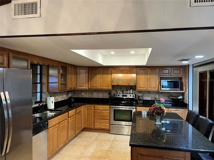 Image No.5-3 Bed Property for sale