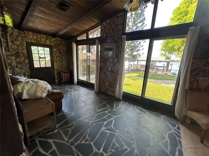 Image No.55-3 Bed Property for sale