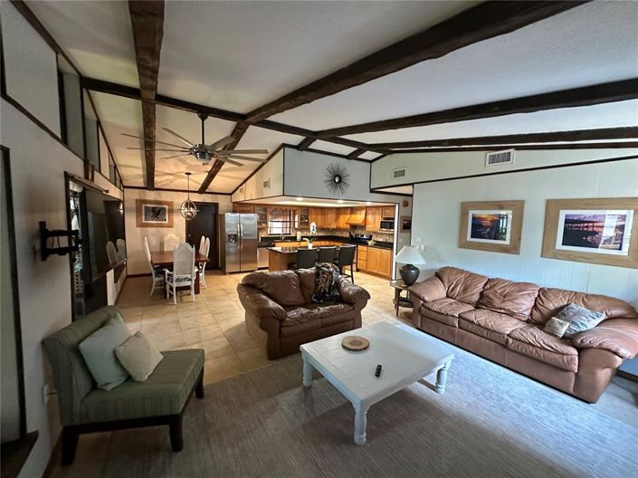 Image No.6-3 Bed Property for sale