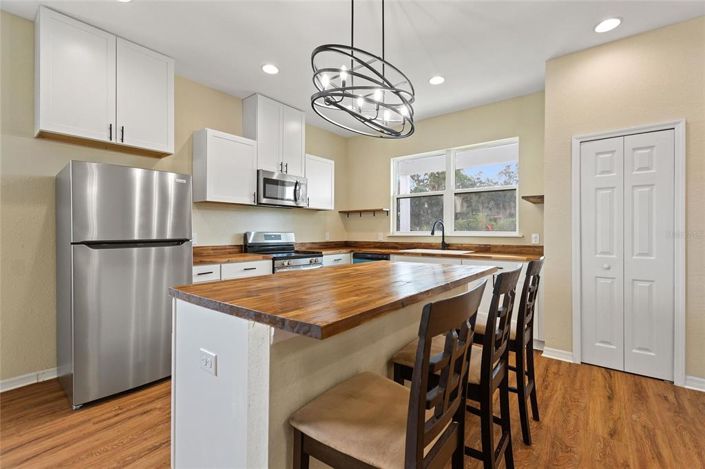 Image No.11-2 Bed Property for sale