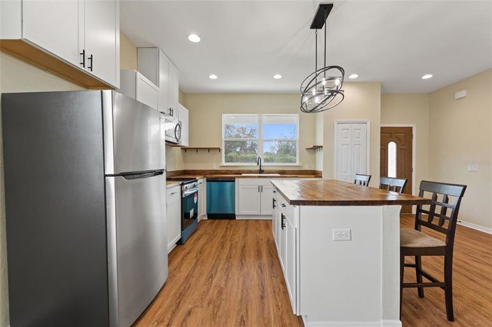 Image No.12-2 Bed Property for sale