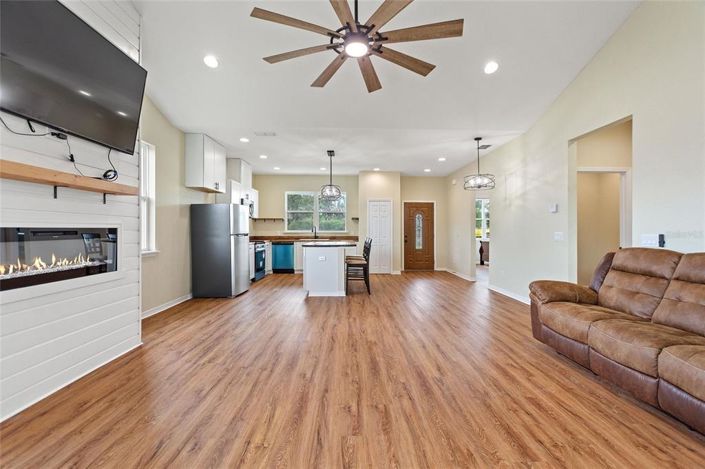 Image No.16-2 Bed Property for sale