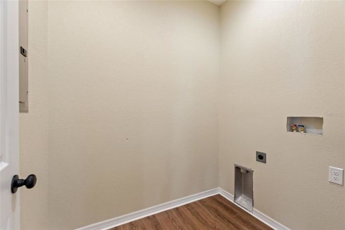 Image No.21-2 Bed Property for sale