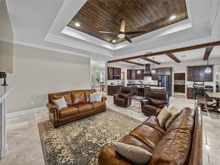 Image No.10-4 Bed House for sale