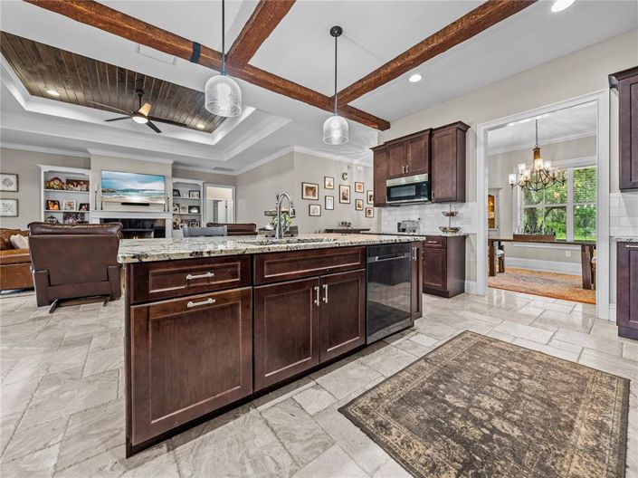 Image No.18-4 Bed Property for sale