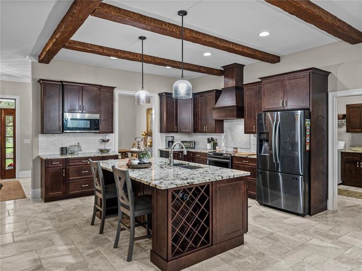 Image No.19-4 Bed Property for sale