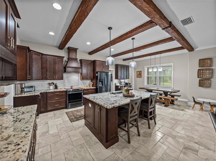 Image No.24-4 Bed Property for sale