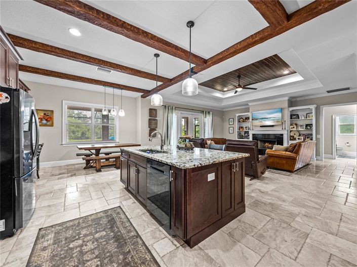 Image No.25-4 Bed House for sale