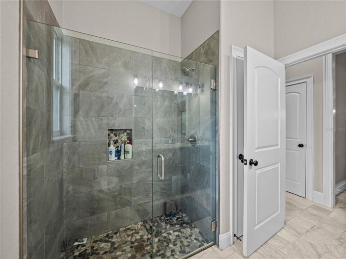 Image No.54-4 Bed Property for sale