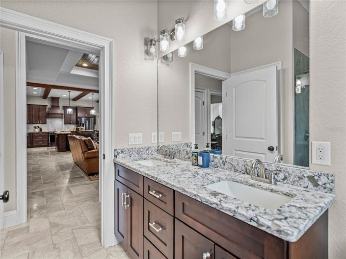 Image No.55-4 Bed House for sale