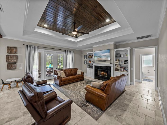 Image No.7-4 Bed Property for sale