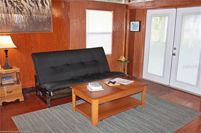 Image No.13-1 Bed Property for sale