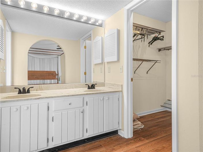 Image No.16-Propriété de 2 chambres à vendre à États-Unis