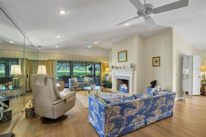 Image No.11-3 Bed Property for sale