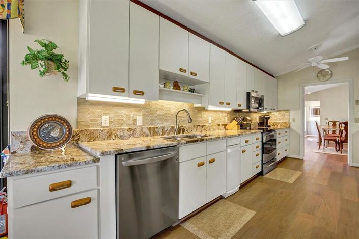 Image No.18-3 Bed Property for sale