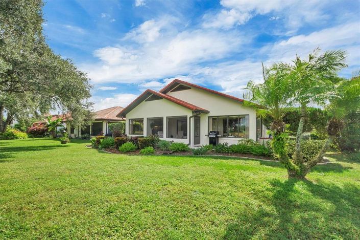 Image No.45-3 Bed Property for sale