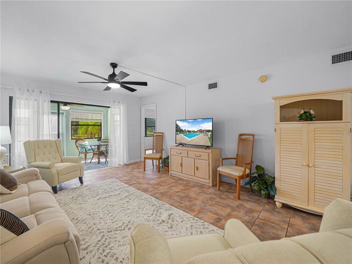 Image No.12-Propriété de 2 chambres à vendre à États-Unis