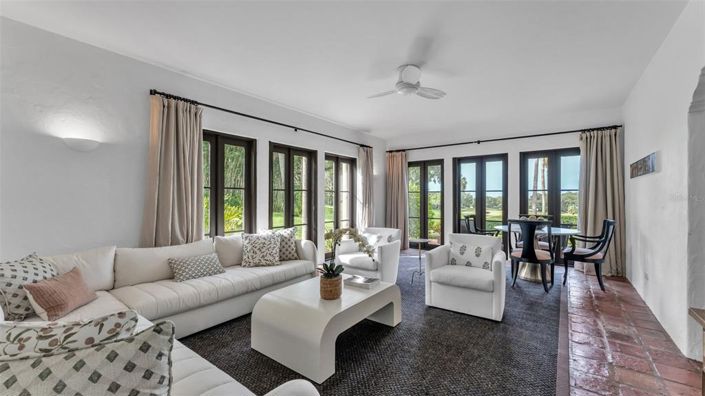 Image No.13-Propriété de 5 chambres à vendre à États-Unis