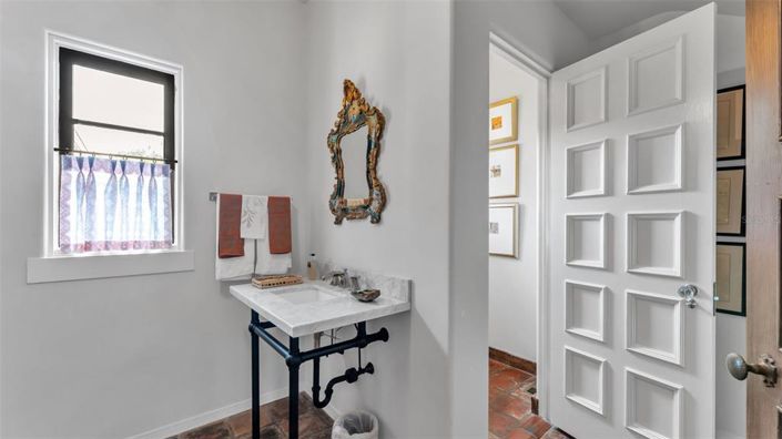 Image No.5-Propriété de 5 chambres à vendre à États-Unis