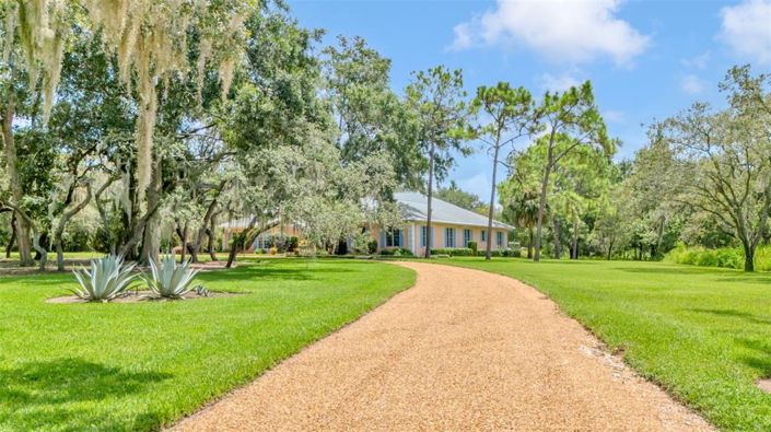 Image No.15-4 Bed House for sale