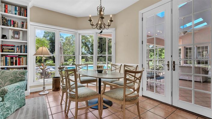 Image No.43-4 Bed Property for sale