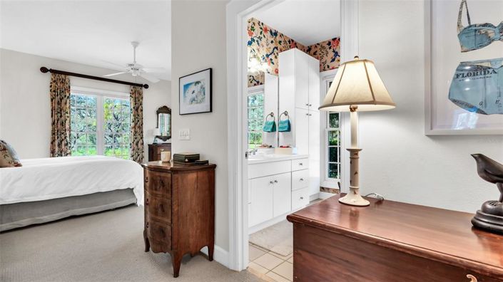 Image No.52-4 Bed Property for sale